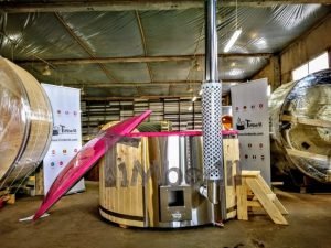 Badestamp i glassfiber med integrert ovn levende farger (14)