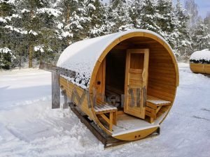 Utendørs barrel sauna med terrasse og Harvia elektrisk varmeovn (25)