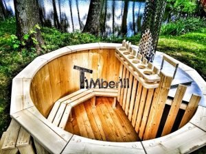 badestamp i tre i hagen