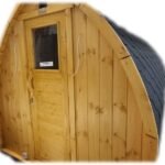 LAGERMODELL Utendørs trebastu for hage igloo design med panoramaglass (1)
