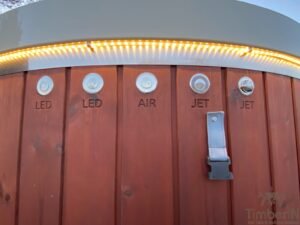 Badestamp i plast på tilhenger (4)